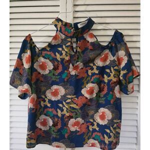 Monteau Los Angeles Top Women’s Size Small Flowy & Feminine Sleeveless Light